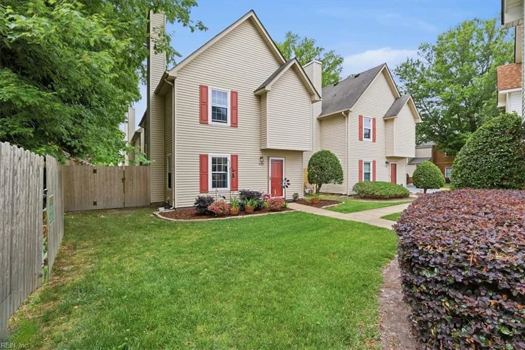 860 Gas Light LN, VIRGINIABEACH VA 23462 - Main photo