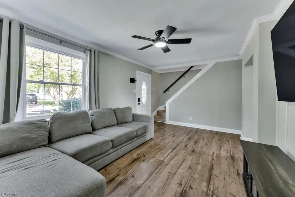 7708 Gloucester AVE, NORFOLK VA 23505 - Photo 4