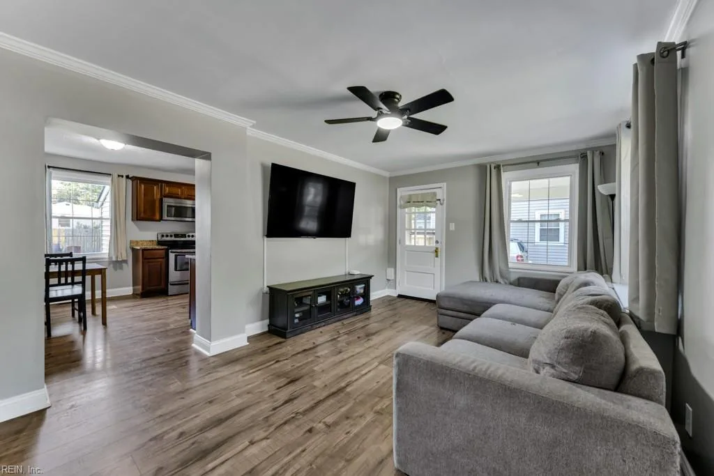 7708 Gloucester AVE, NORFOLK VA 23505 - Photo 5