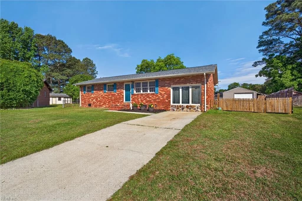 1436 Aspen CT, SUFFOLK VA 23434 - Photo 2