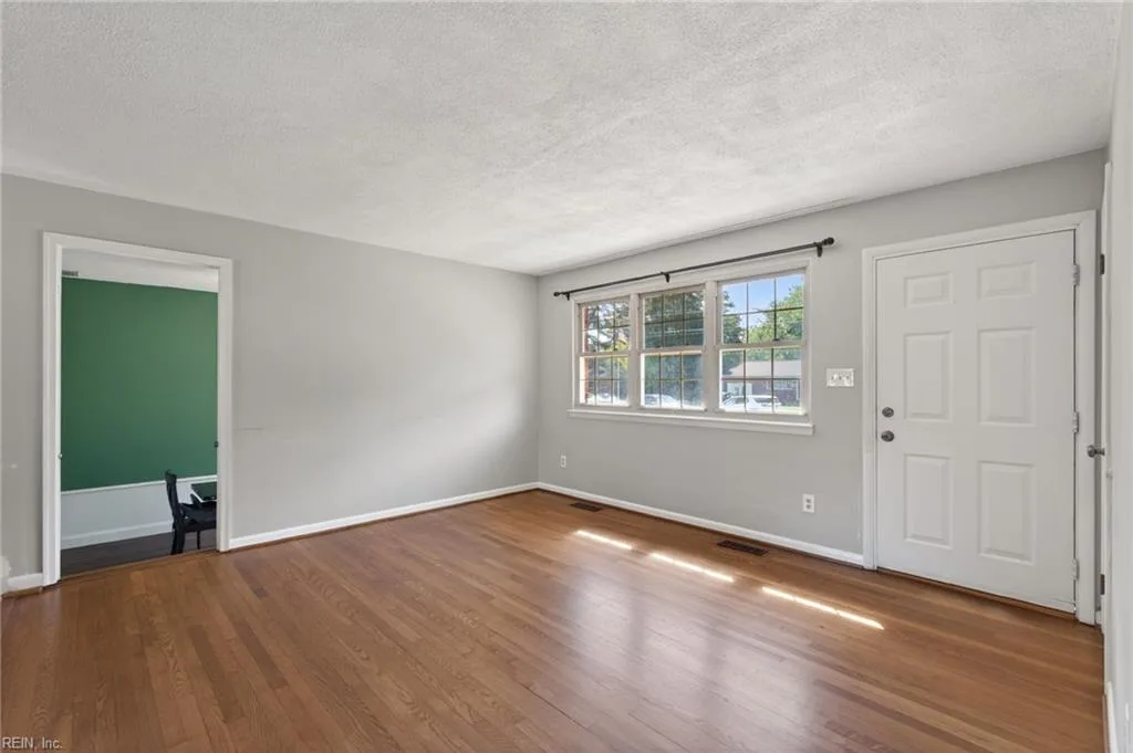1436 Aspen CT, SUFFOLK VA 23434 - Photo 4