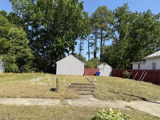208 E Pinner ST, SUFFOLK VA 23434 - Photo 3