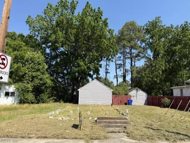 208 E Pinner ST, SUFFOLK VA 23434 - Photo 4