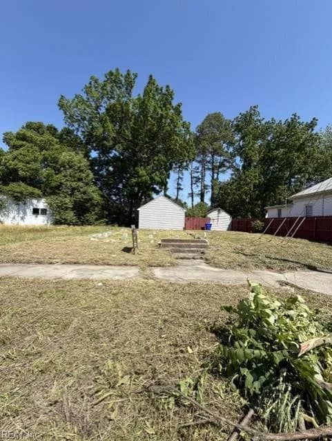 208 E Pinner ST, SUFFOLK VA 23434 - Photo 5