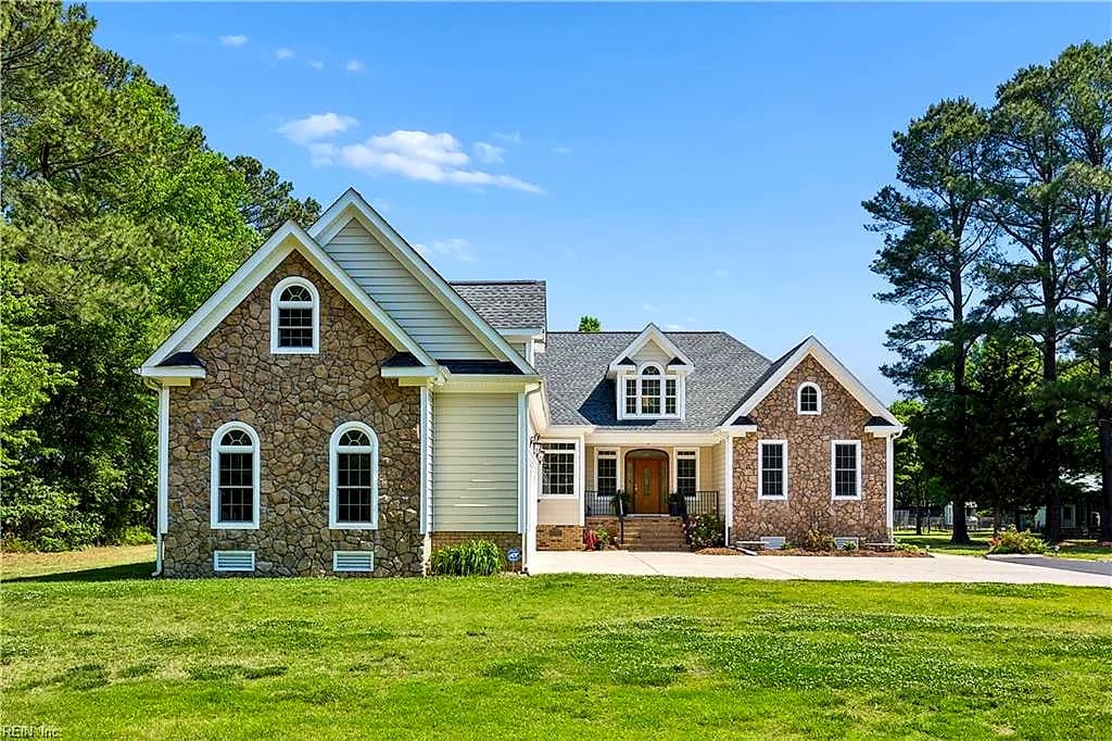 38 Forrest RD, POQUOSON VA 23662 - Photo 3