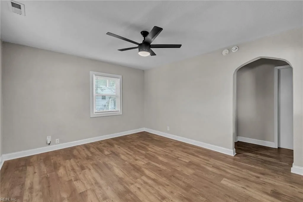 99 Dahlgren AVE, PORTSMOUTH VA 23702 - Photo 5
