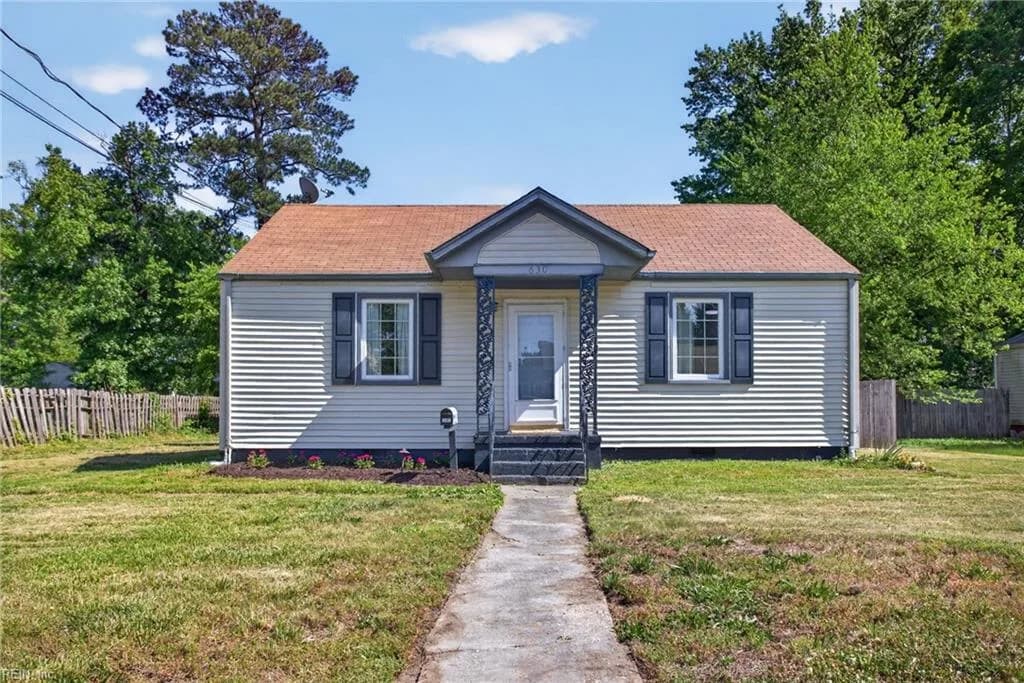 630 Sterling ST, NEWPORTNEWS VA 23605 - Main photo