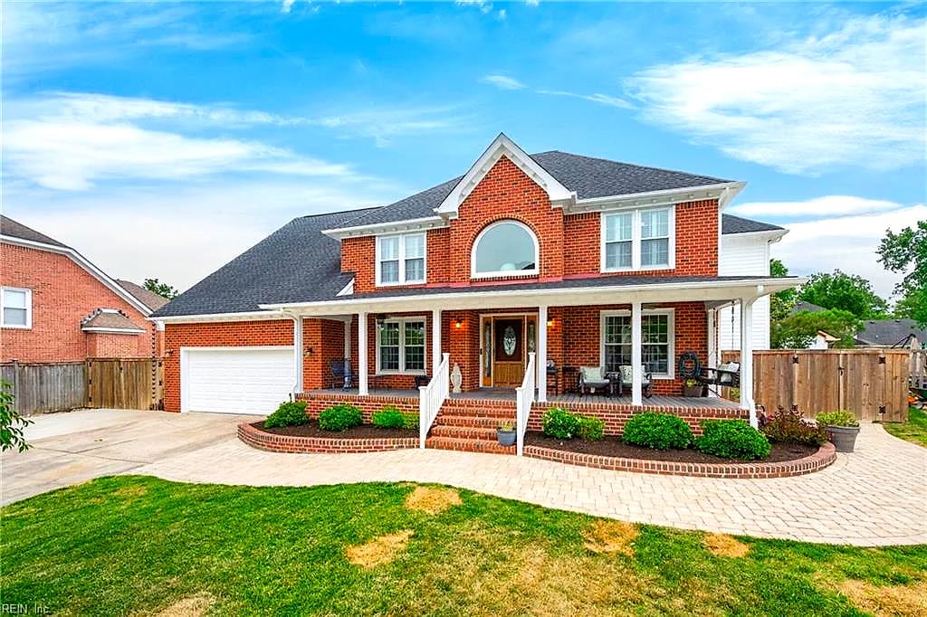 817 Satinwood CT, Chesapeake — 6 bed Residential, 4,142 sqft