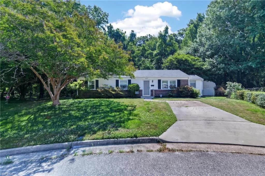 405 Dunmore DR, NEWPORTNEWS VA 23602 - Photo 3