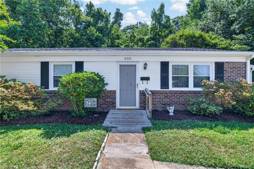 405 Dunmore DR, NEWPORTNEWS VA 23602 - Photo 4