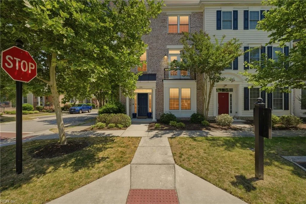 120 Peyton Randolph DR, Yorktown — 4 bed Residential, 2,367 sqft