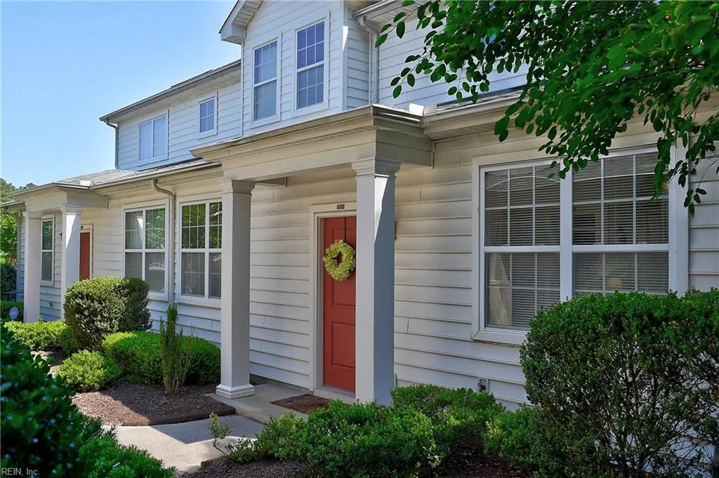4341 Farringdon WAY, CHESAPEAKE VA 23321