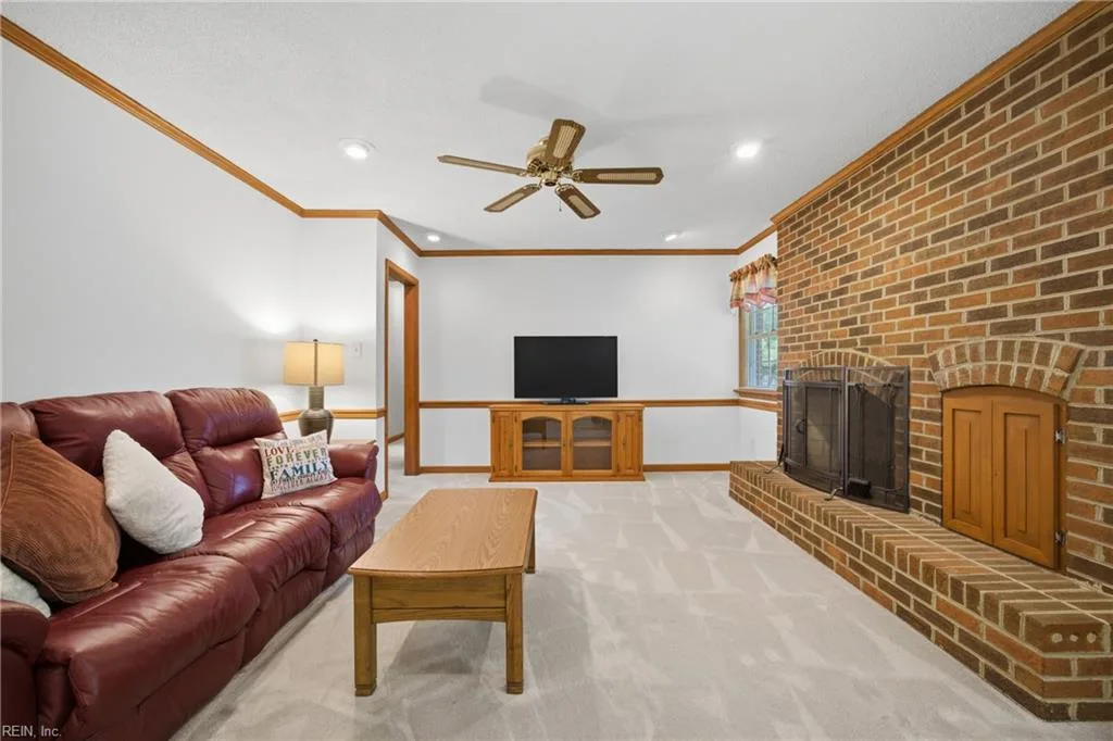 705 Caravelle DR, CHESAPEAKE VA 23322 - Photo 3