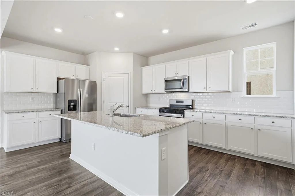 5133 Duxbury RD, SUFFOLK VA 23435 - Photo 4
