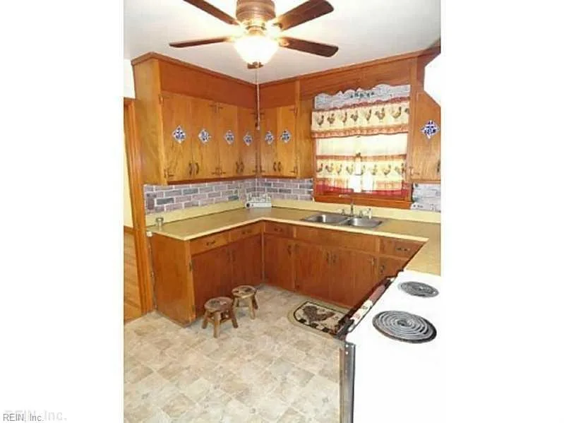 40 Bonita DR, NEWPORTNEWS VA 23602 - Photo 5