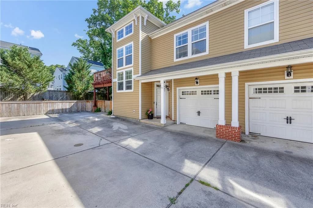907 12th ST, VIRGINIABEACH VA 23451 - Photo 2