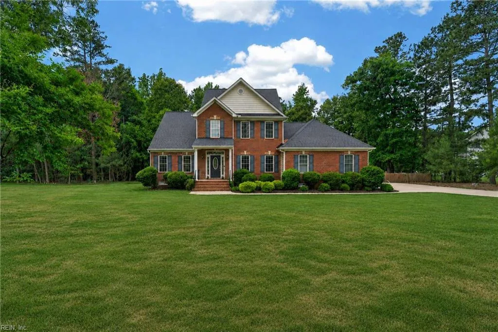 10912 Isadora DR, CHESTERFIELD VA 23838