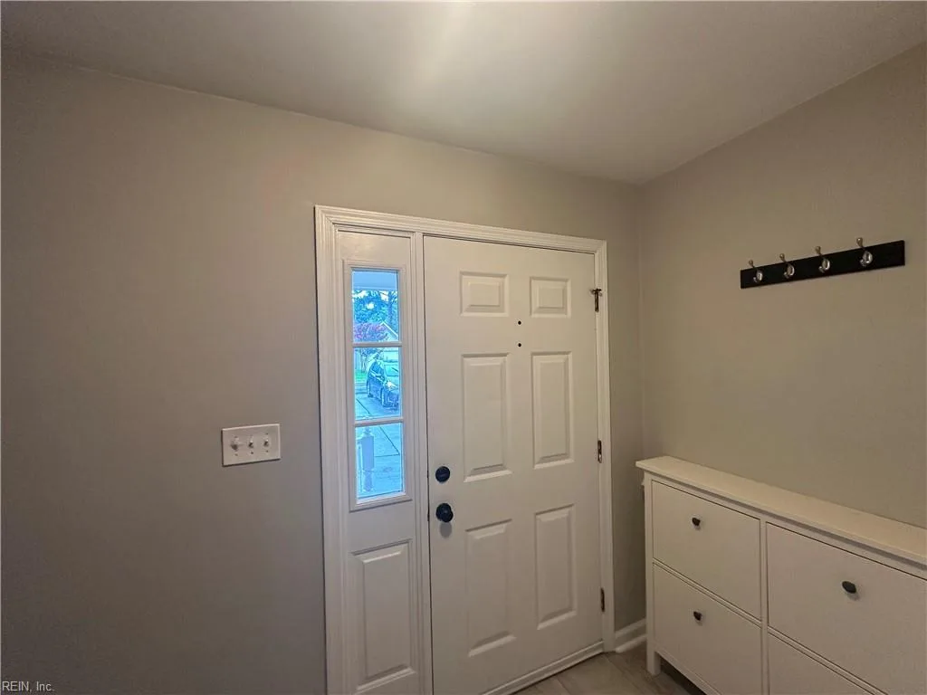 2305 Greenwell RD, VIRGINIABEACH VA 23455 - Photo 2
