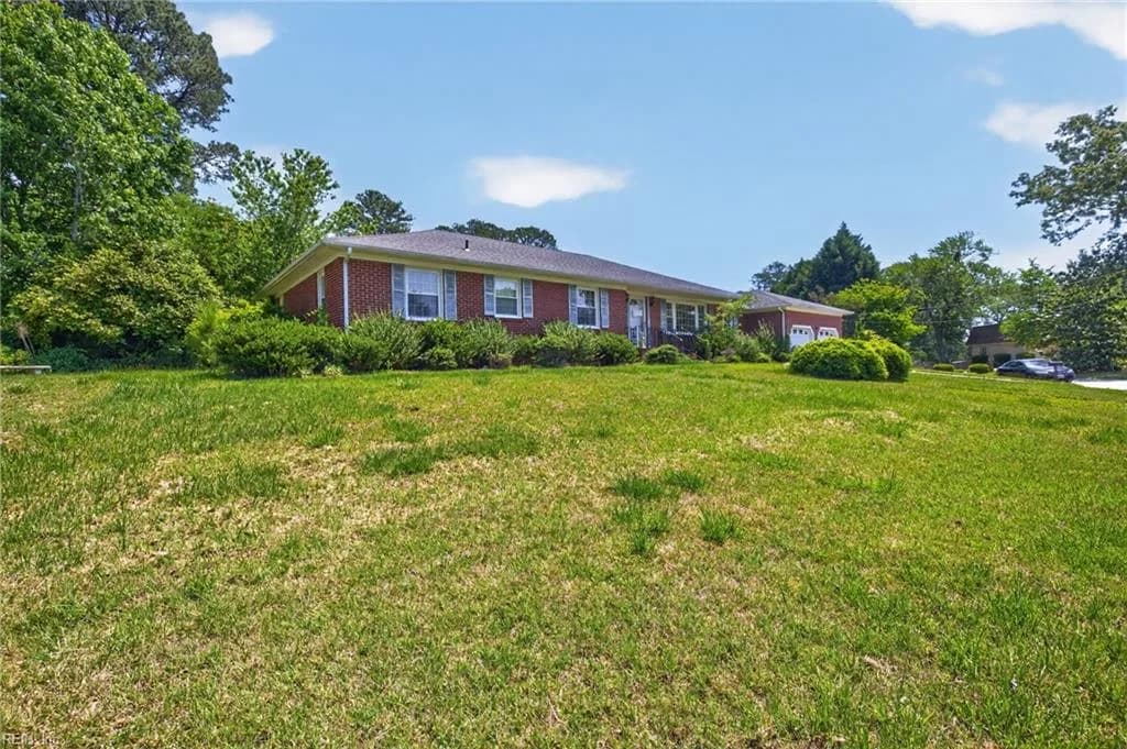 1875 Ames CIR W, CHESAPEAKE VA 23321 - Photo 3