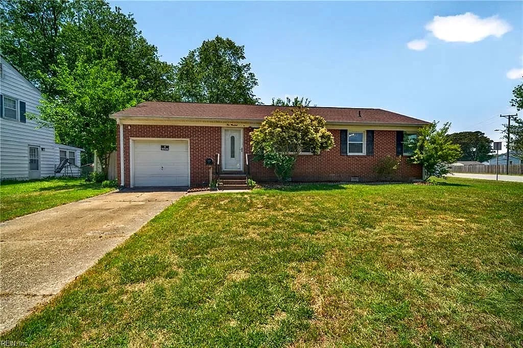 200 Valirey DR, Hampton — 3 bed Residential, 1,828 sqft