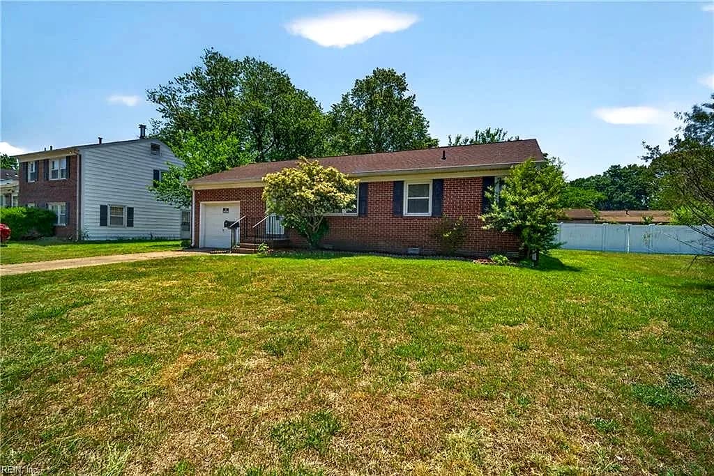 200 Valirey DR, HAMPTON VA 23669 - Photo 4