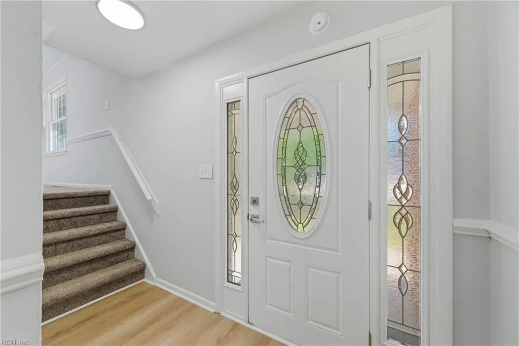 504 Gold Cup RD, HAMPTON VA 23666 - Photo 4