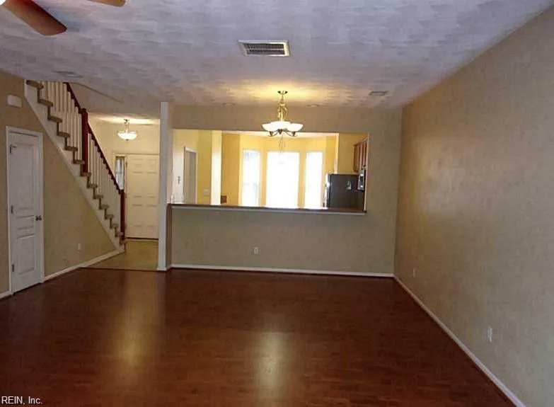 24 Rutland DR, HAMPTON VA 23666 - Photo 4