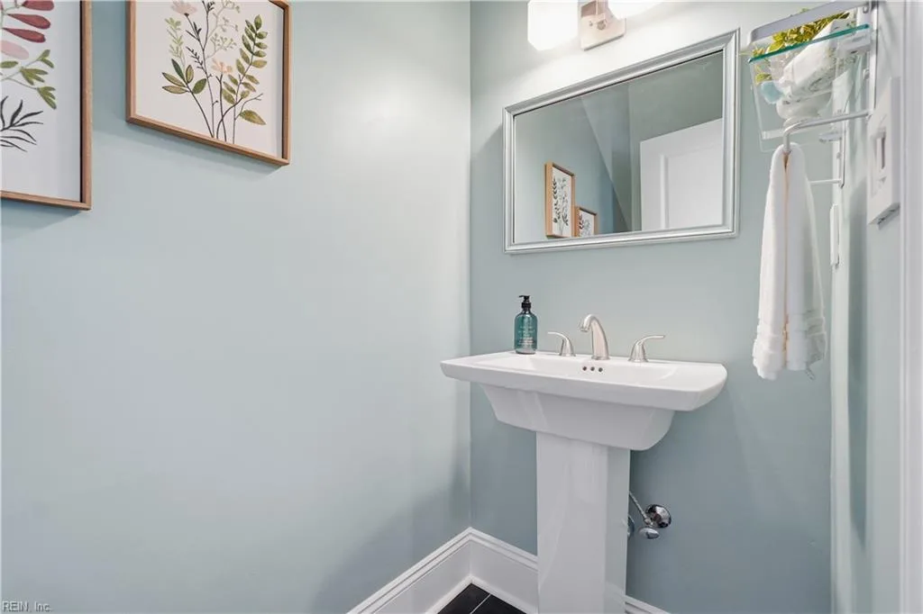 261 W Freemason ST, NORFOLK VA 23510 - Photo 4
