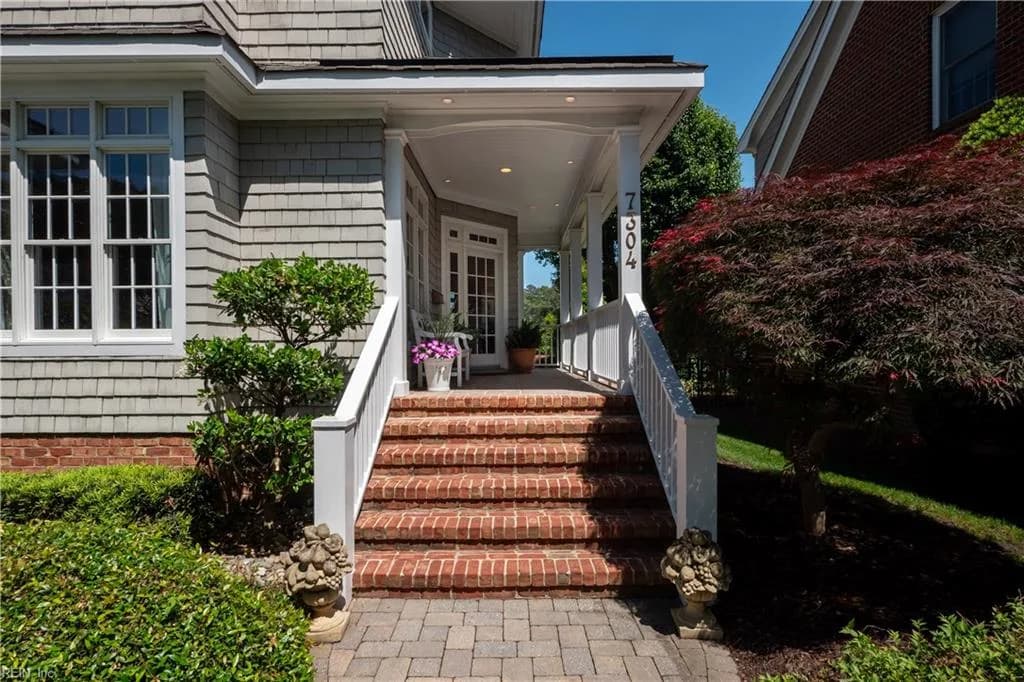 7304 Shirland AVE, NORFOLK VA 23505 - Photo 3