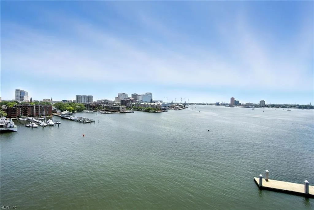 40 Rader ST #504, Norfolk — 3 bed Residential, 2,257 sqft