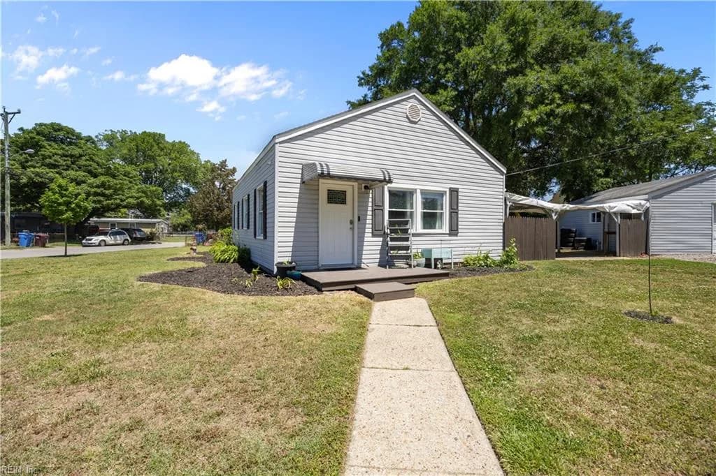 2501 Cayce DR, CHESAPEAKE VA 23324 - Photo 3