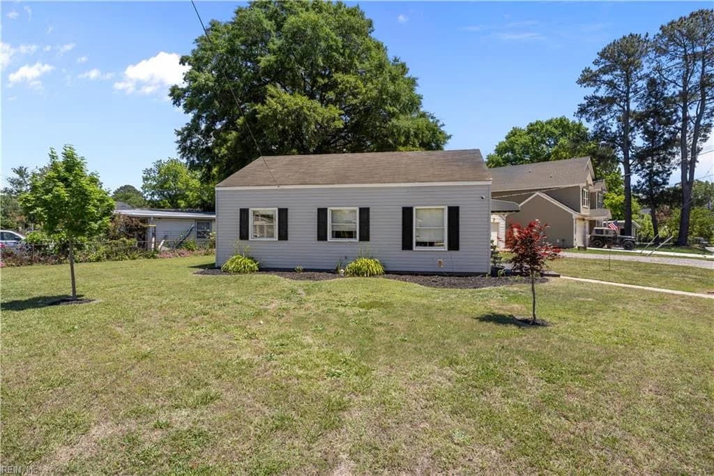 2501 Cayce DR, CHESAPEAKE VA 23324 - Photo 4