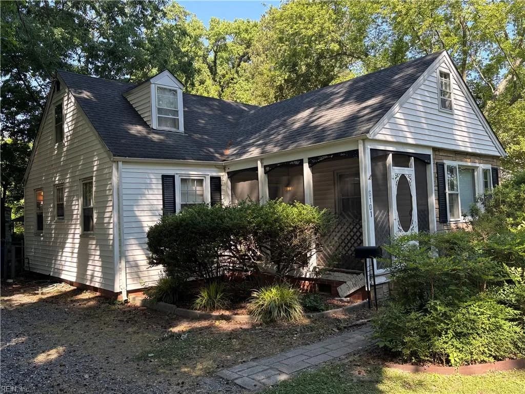 6101 Roanoke AVE, NEWPORTNEWS VA 23605 - Photo 3