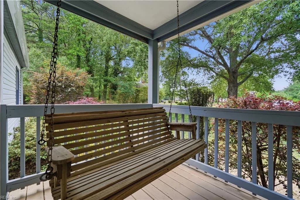 301 Windlesham DR, CHESAPEAKE VA 23322 - Photo 4