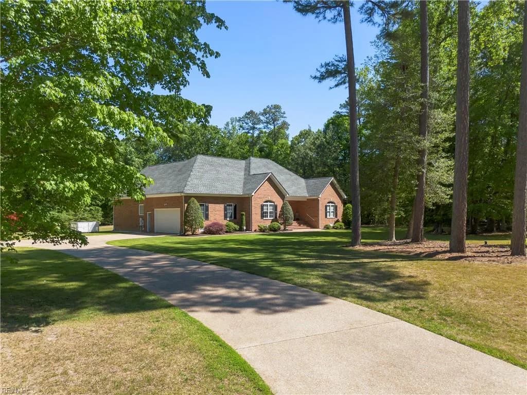 7845 Riverwatch DR, GLOUCESTER VA 23061 - Photo 3