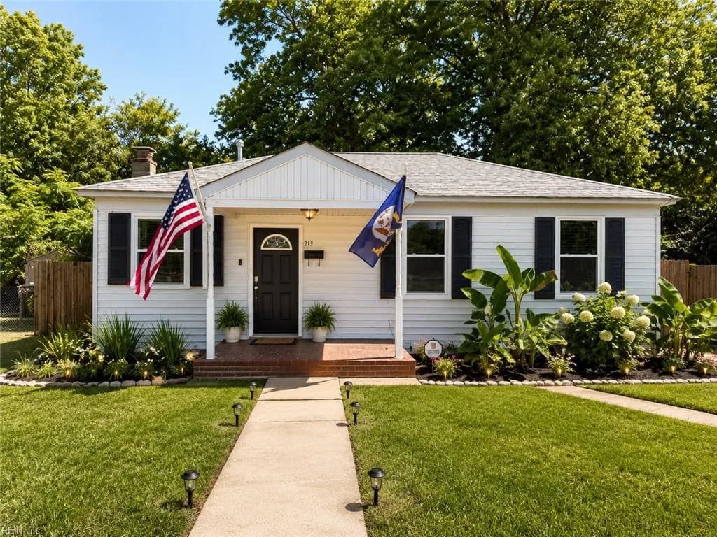 213 Beacon RD, PORTSMOUTH VA 23702 - Main photo