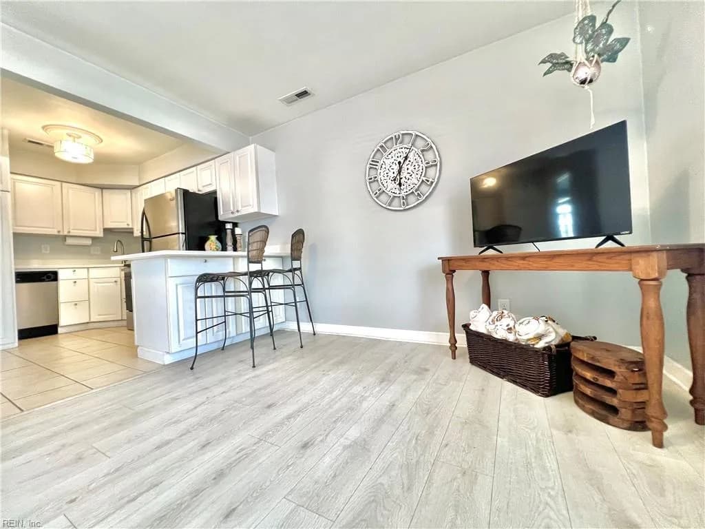 598 Pinewood DR #105, VIRGINIABEACH VA 23451 - Photo 4