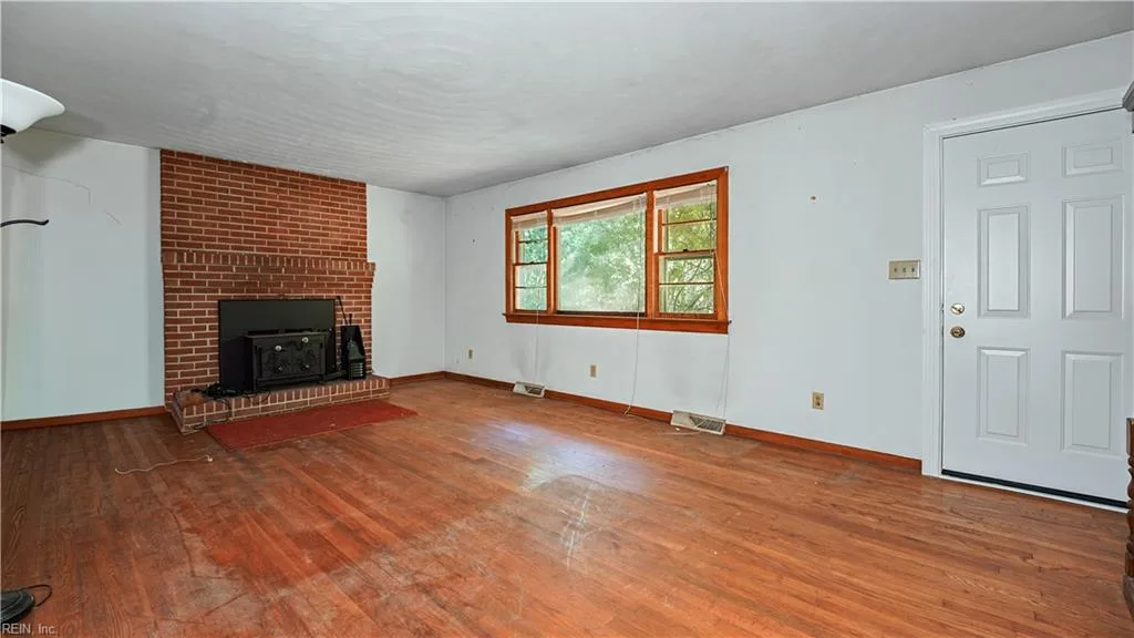 4649 Backwoods RD, CHESAPEAKE VA 23322 - Photo 4