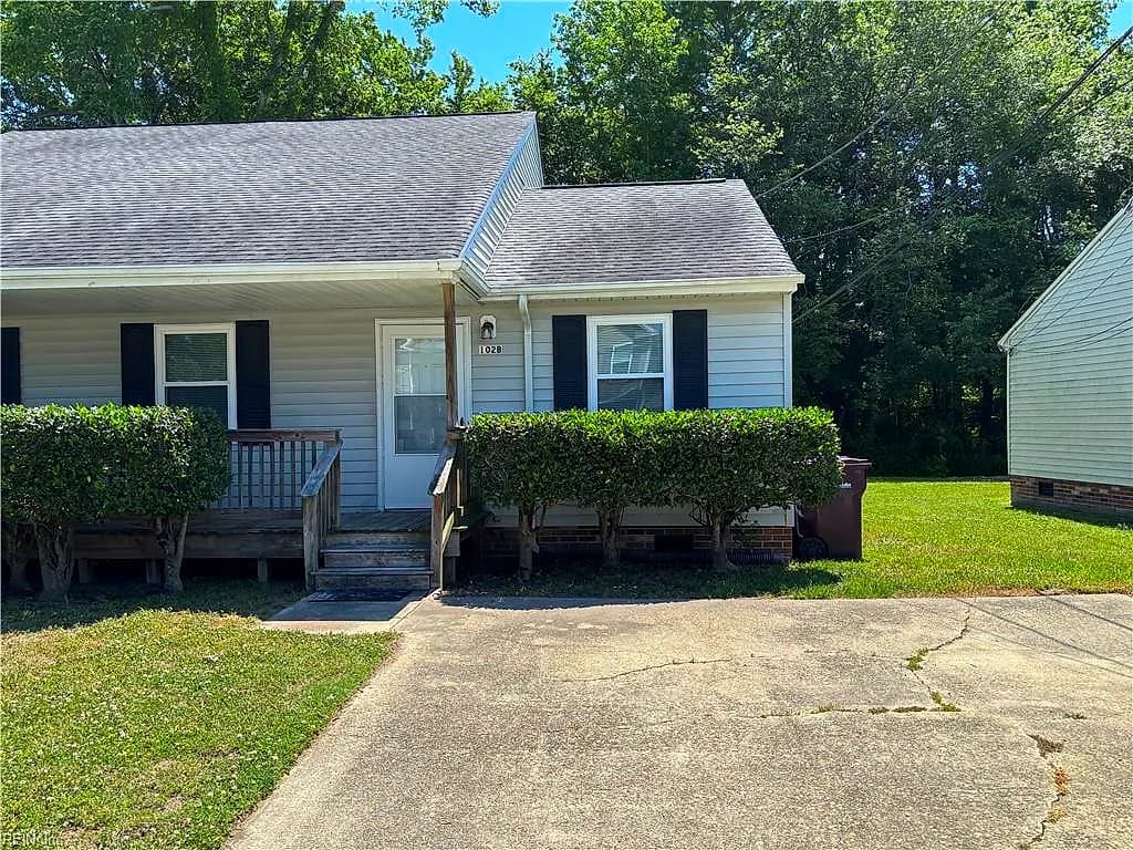 102 Diamond AVE #B, CHESAPEAKE VA 23323 - Main photo