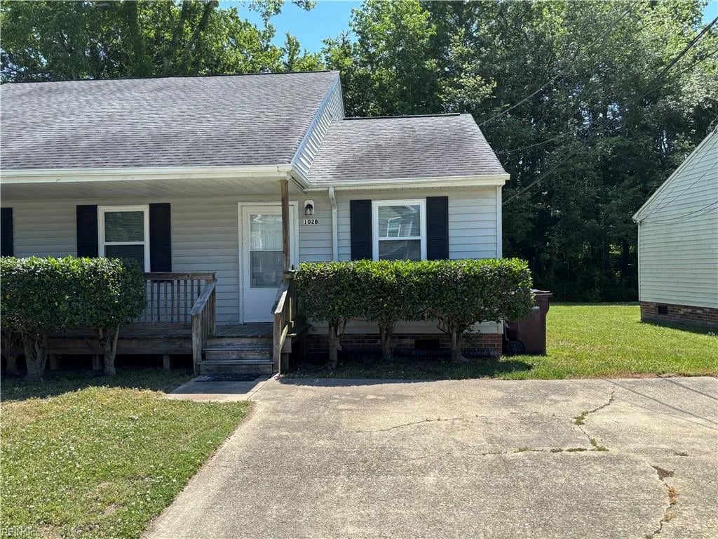 102 Diamond AVE #B, CHESAPEAKE VA 23323