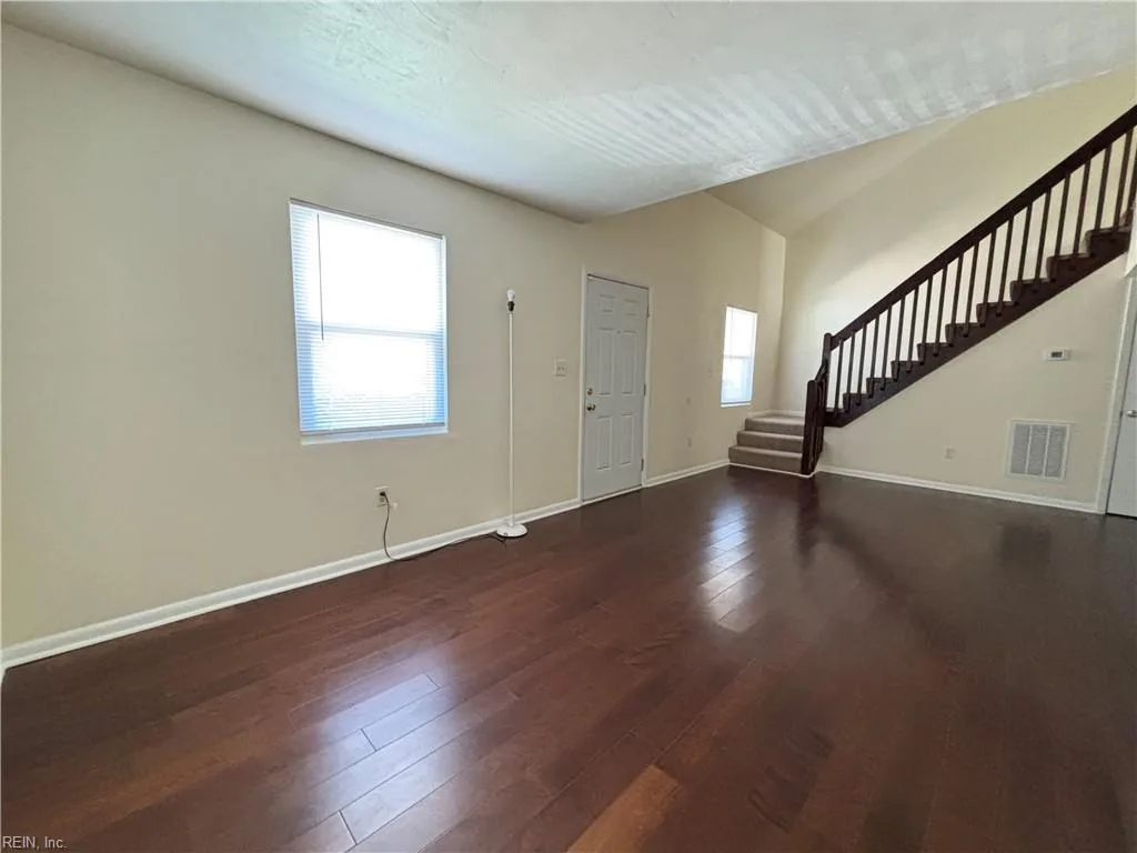102 Diamond AVE #B, CHESAPEAKE VA 23323 - Photo 4