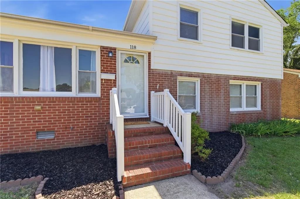118 Margaret DR, HAMPTON VA 23669 - Photo 4