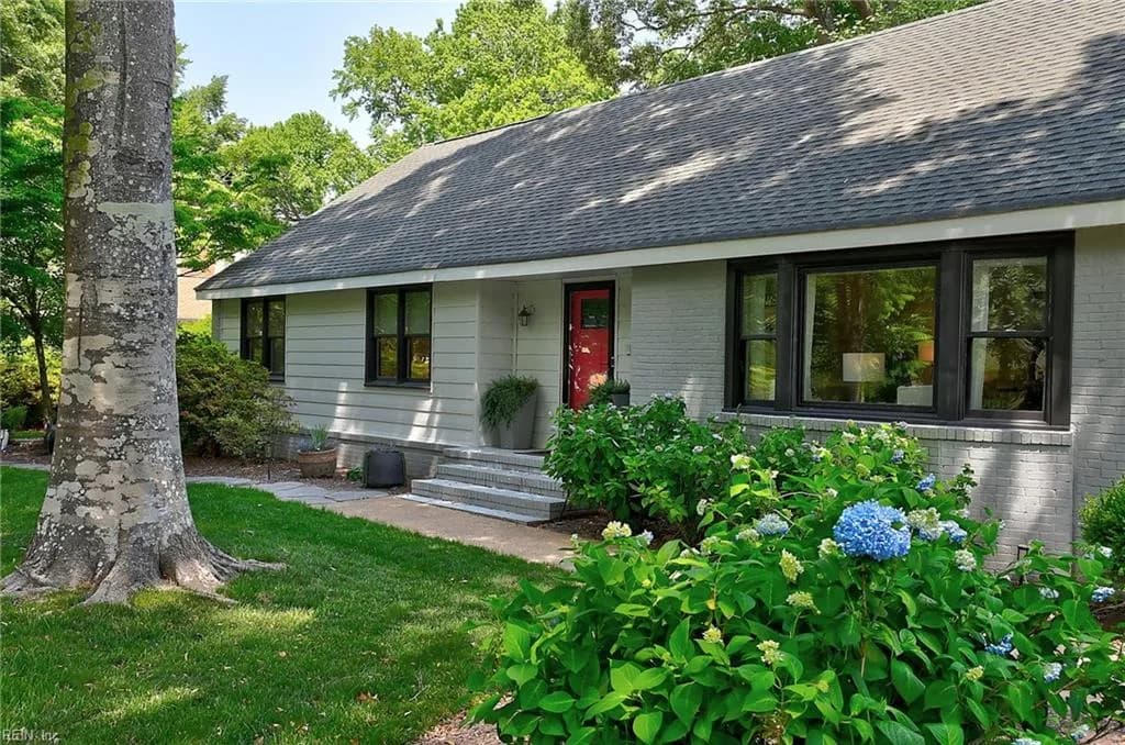 2564 Entrada DR, VIRGINIABEACH VA 23456 - Photo 3