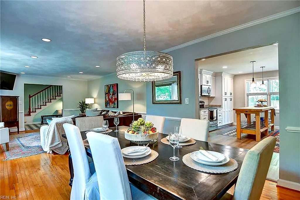 2564 Entrada DR, Virginia Beach — 6 bed Residential, 4,080 sqft