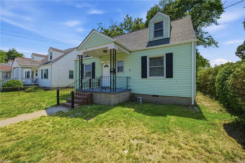 19 Gibson RD, HAMPTON VA 23669 - Photo 3
