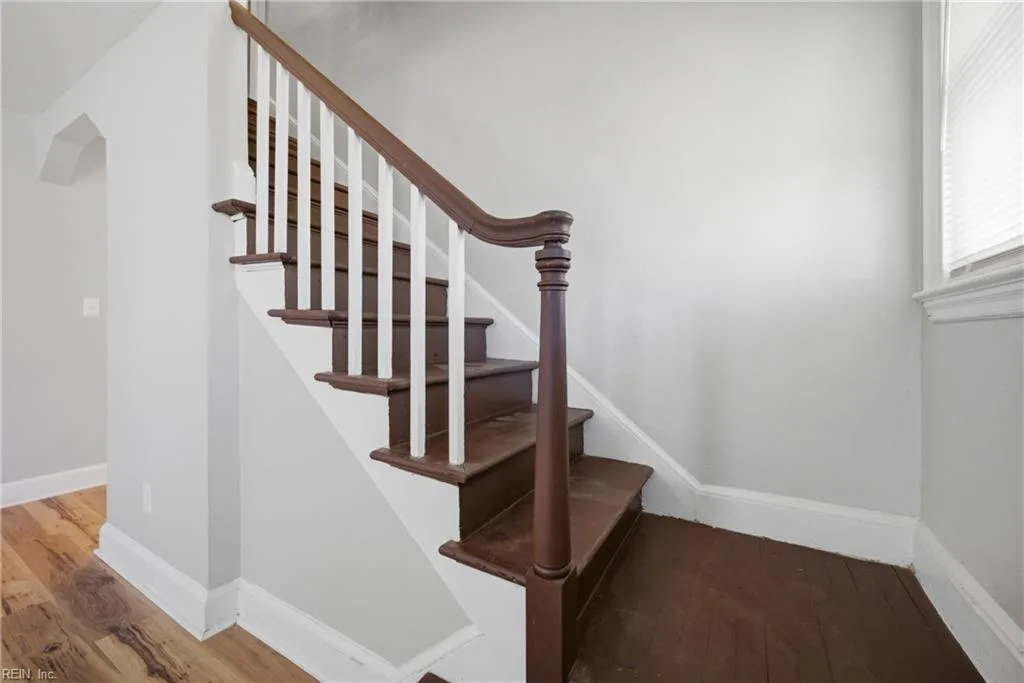 19 Gibson RD, HAMPTON VA 23669 - Photo 5