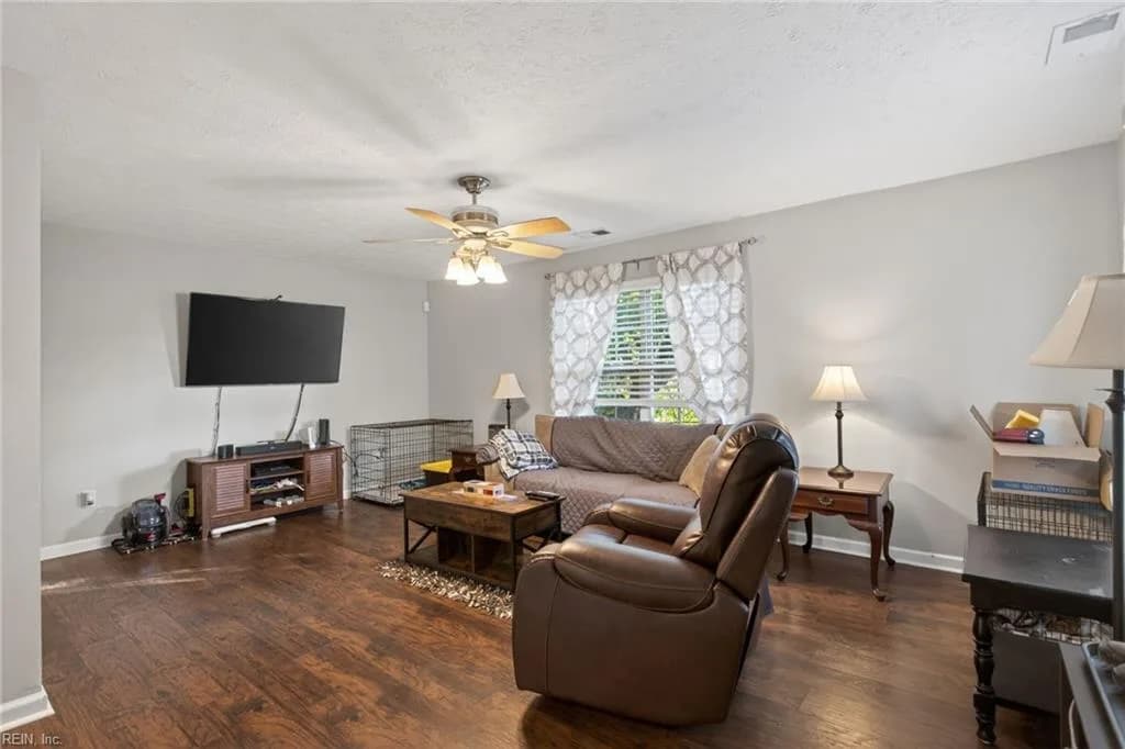 11 Knox PL, HAMPTON VA 23669 - Photo 4
