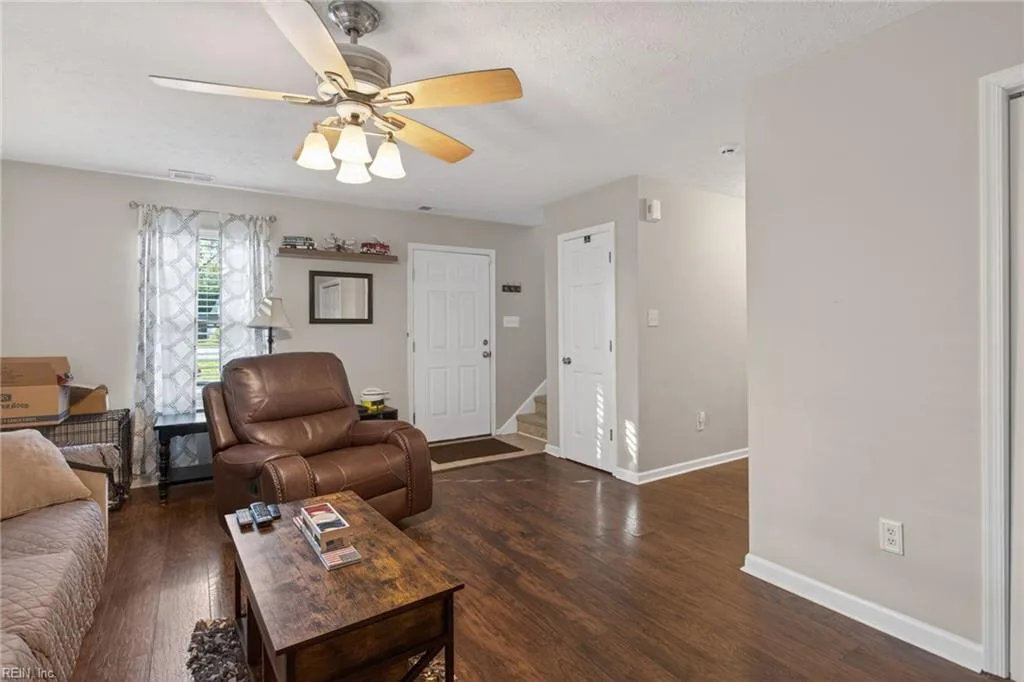11 Knox PL, HAMPTON VA 23669 - Photo 5