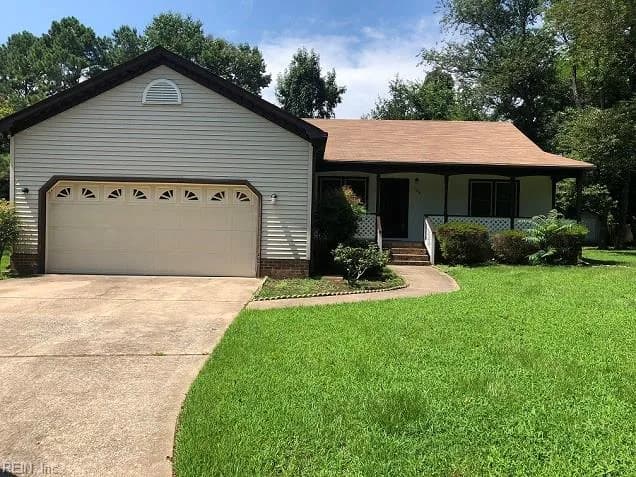 104 Gray LN, YORKTOWN VA 23692 - Main photo