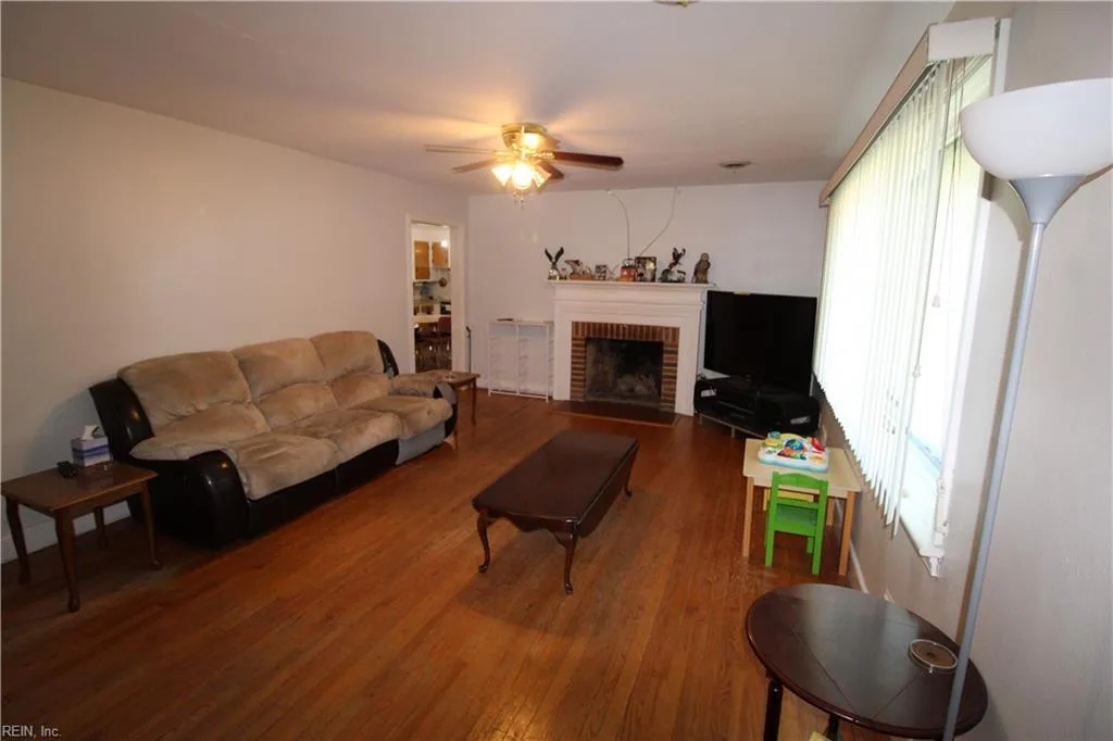 220 Charlotte DR, PORTSMOUTH VA 23701 - Photo 4